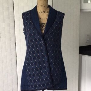 Ann Loy Original Vest color blue and yellow size S  New but tag fell off